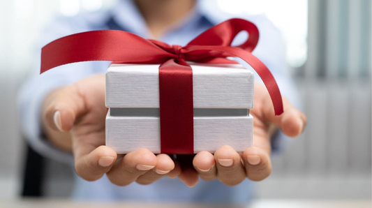 The Symbolism of Gifting Lamps in Home Décor and Feng Shui